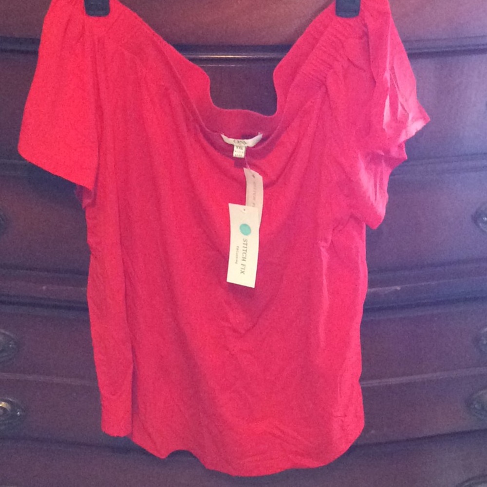 Red Q&A 2X Off Shoulder Top